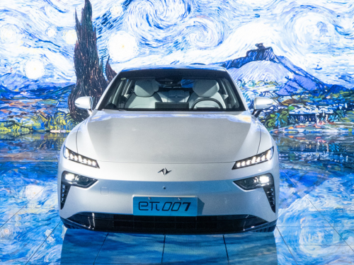 性能新王者！东风奕派eπ007双电机3.7秒破百，15万级续航650km