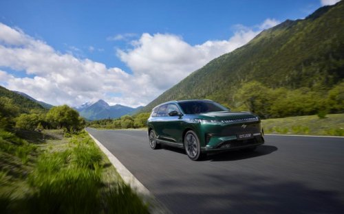 2025年家庭出游神车！六座SUV安全与空间双优榜单